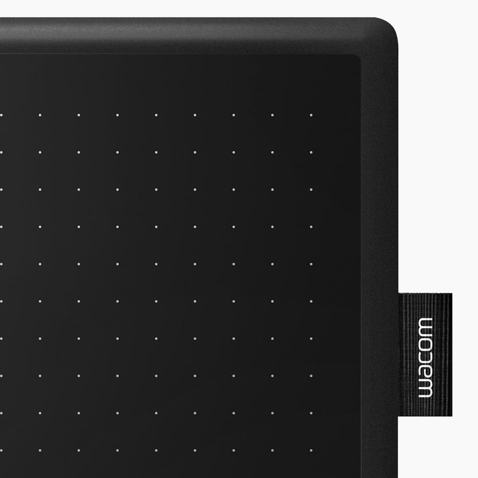 Amazon Com Wacom One Ctl 472 N Small Creative Pen Tablet Computers Accessories