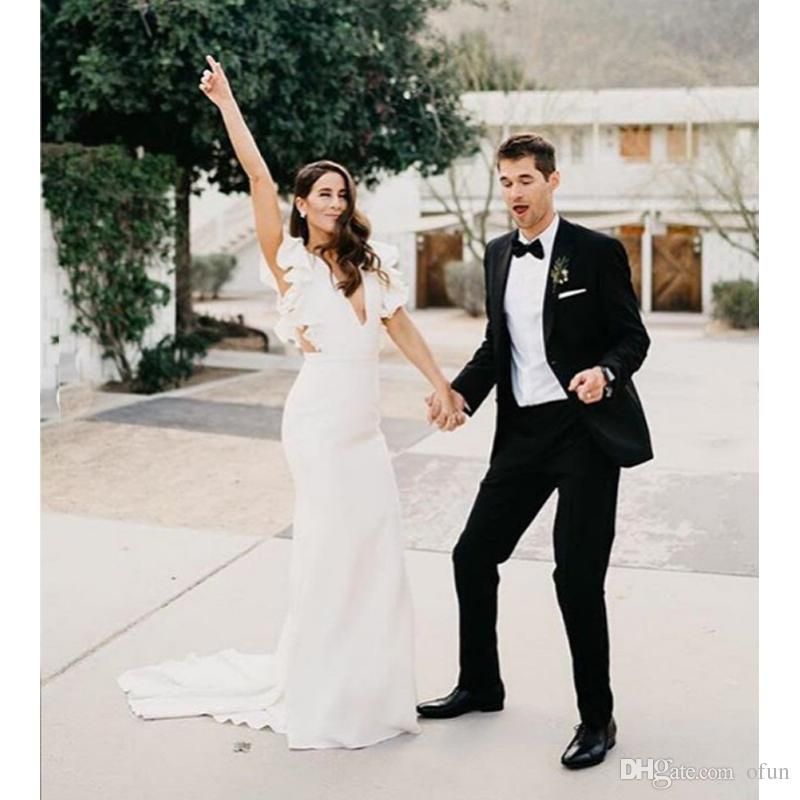 Simple Mermaid Wedding Dresses With Ruffle Floor Length Sexy V