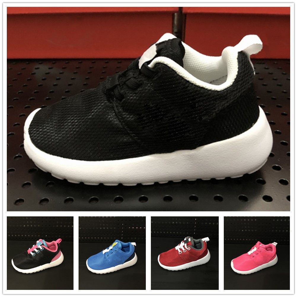 nike roshe run 2019