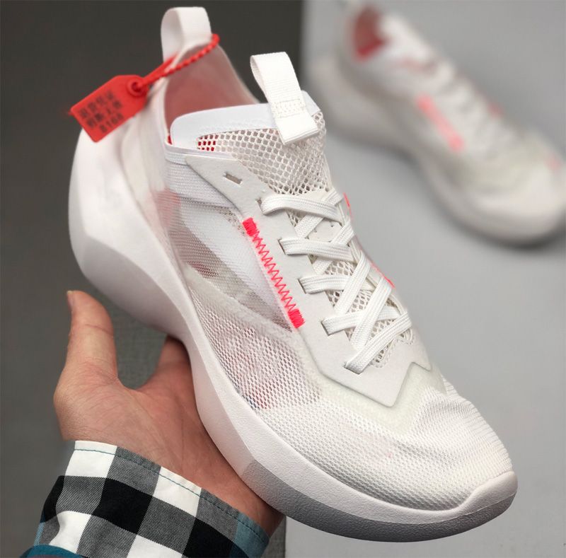 lite weight sneakers