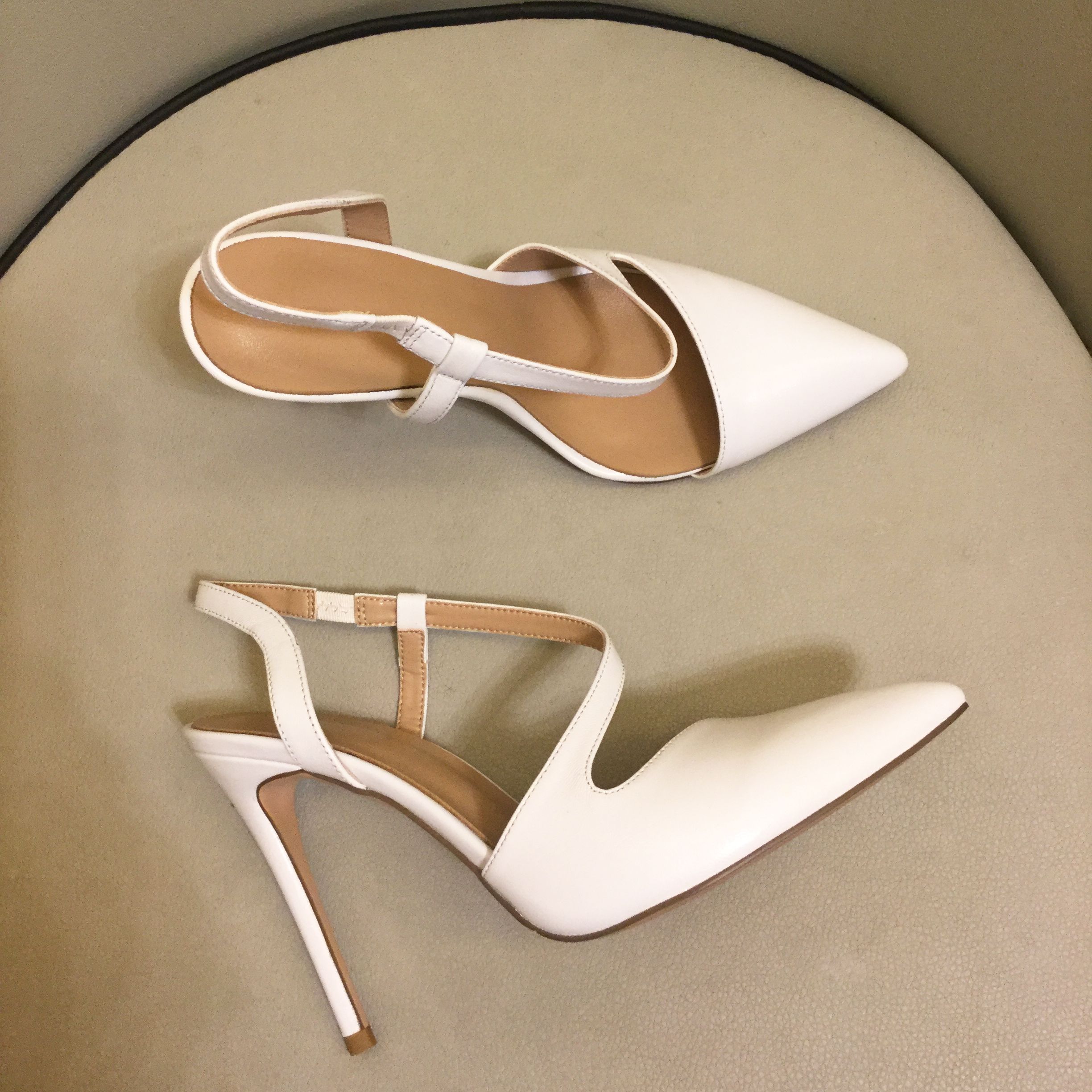 white leather pumps ladies