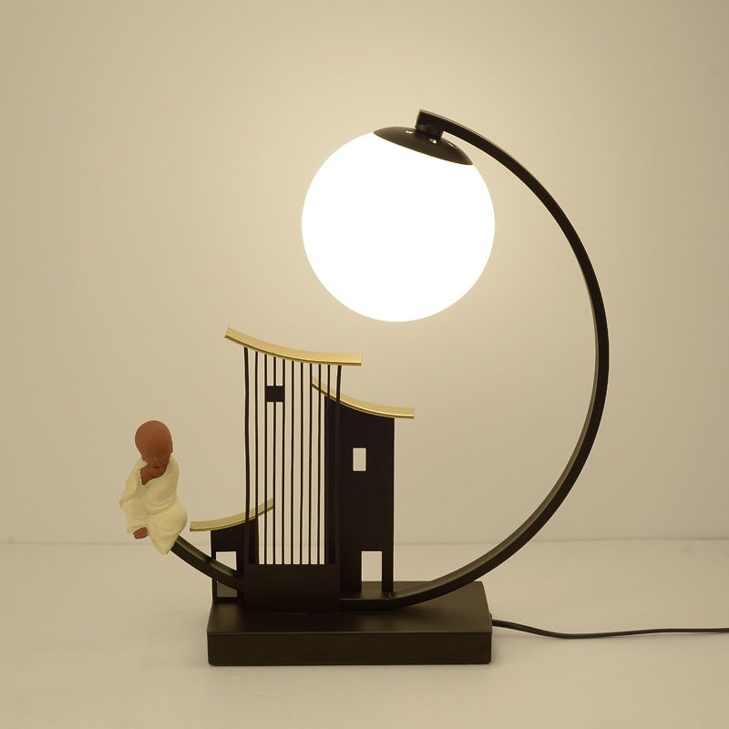 creative table lamp