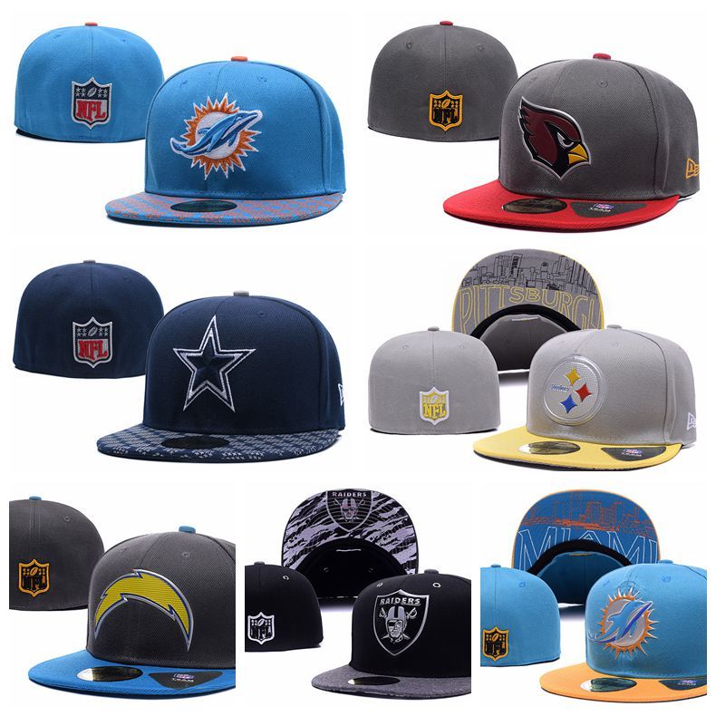 are fitted hats out of style