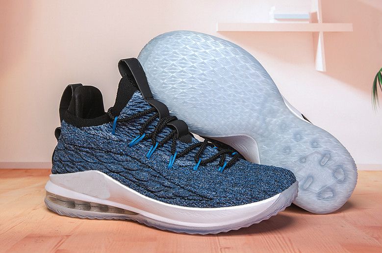 Compra Bajo Para Ayudar Al Niño Grande LeBron 15 15s Niño Grande Niña Negro  Oro Azul Amarillo Criado Rojo Escuela Primaria Juvenil Jms Xv Zapatillas De  Baloncesto Barato | Entrega Rápida Y