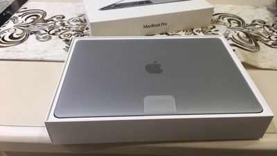 macbook box size