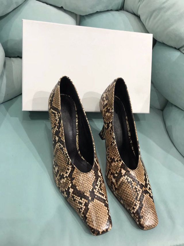 comfortable elegant shoes