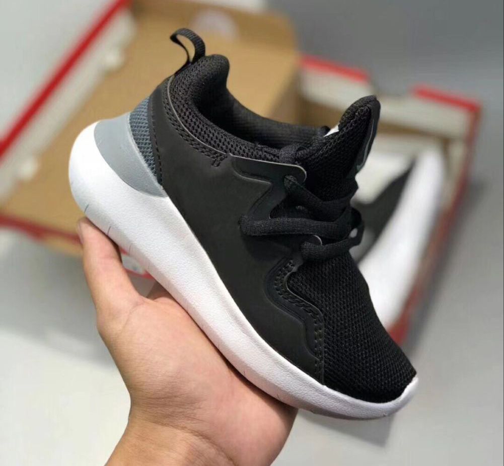 nike roshe run 2018
