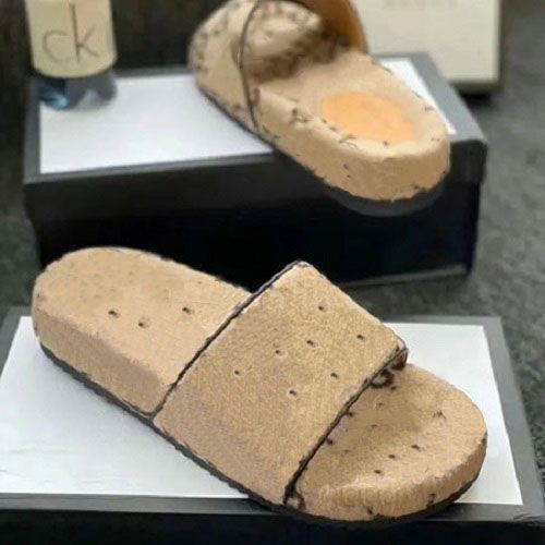 womens wide flip flops