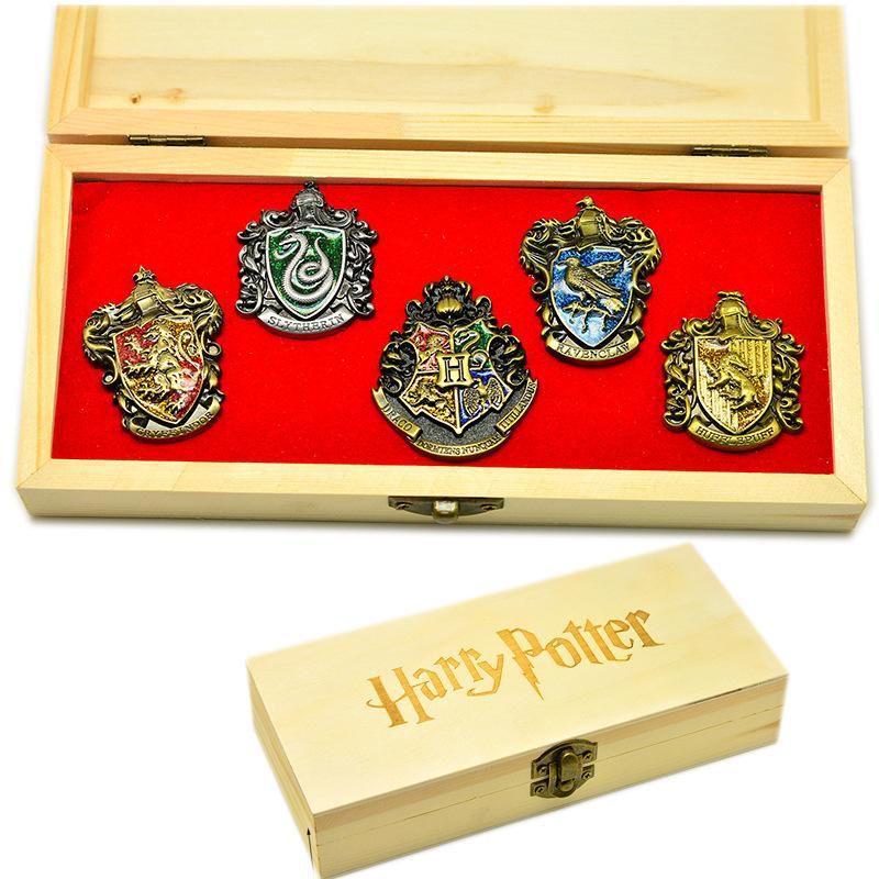 Más Objetado inteligencia Harry Potter Colegio insignia broche de la Escuela Mágica Pin Gryffindor  Ravenclaw Slytherin Hufflepuff broches de