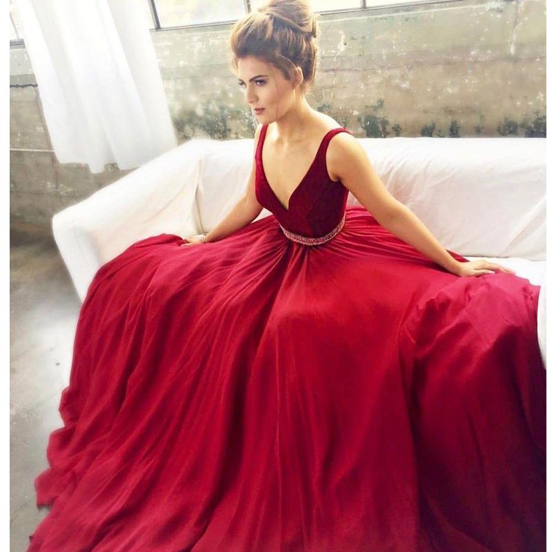 Satin Al Vintage Kirmizi A Line Uzun Mezuniyet Elbiseleri V Yaka Boncuk Kanat Kadife Kizlar Mezuniyet Elbisesi Sweep Tren Sifon Parti Elbise Tl1 099 03 Dhgate Comda