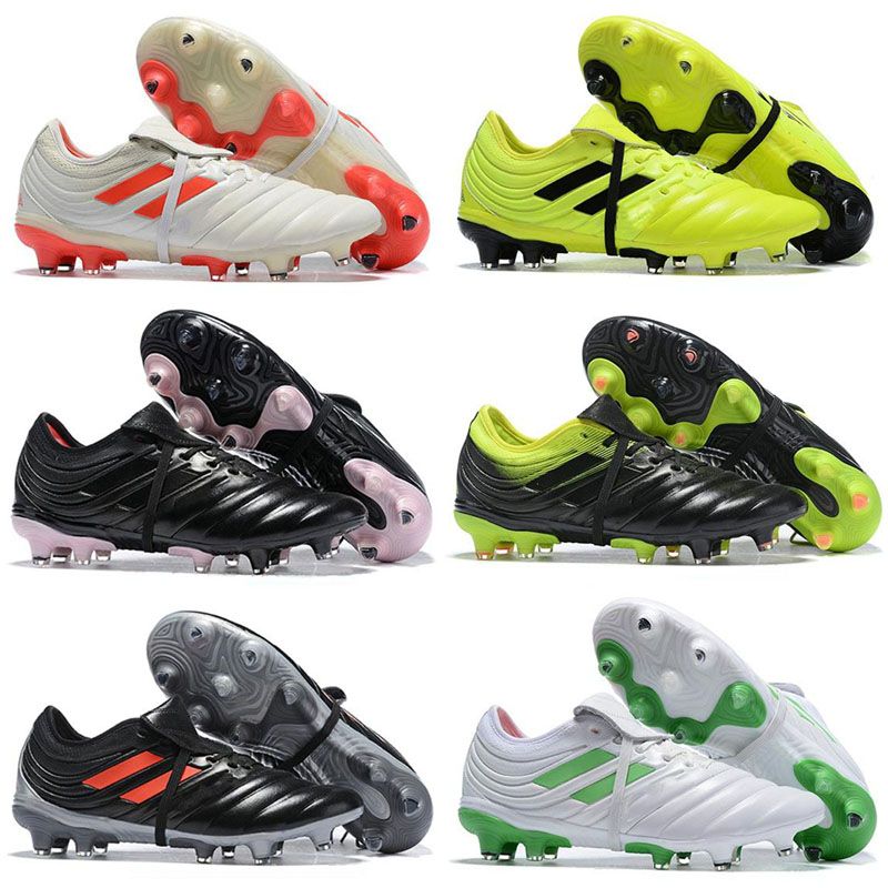 scarpe chiodate da calcio