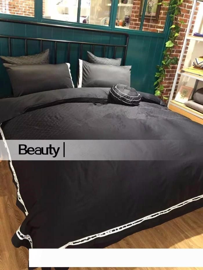 Famous Brand Logo C 100 Cotton Bedding Sets Embroidery Logo Black