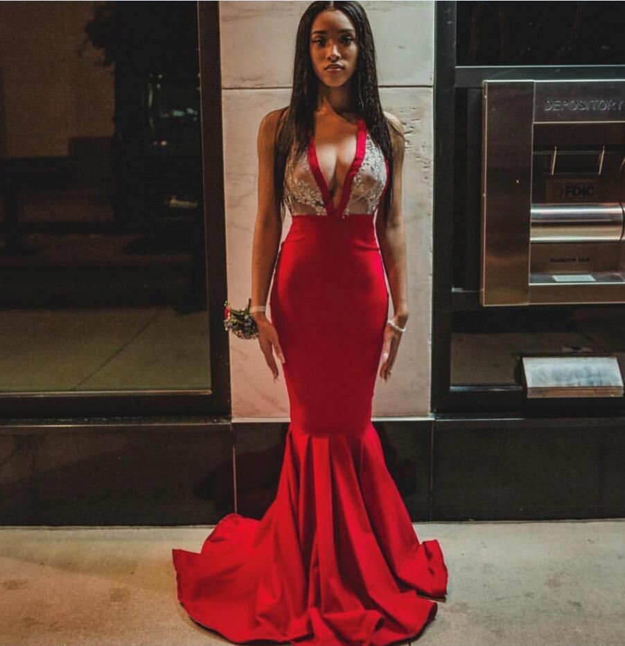 Vestidos de de graduación rojos 2019 Modest See Through Vestido de fiesta