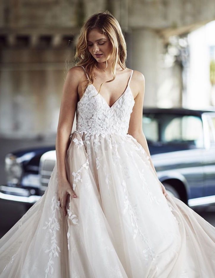 lightweight beach wedding dresses