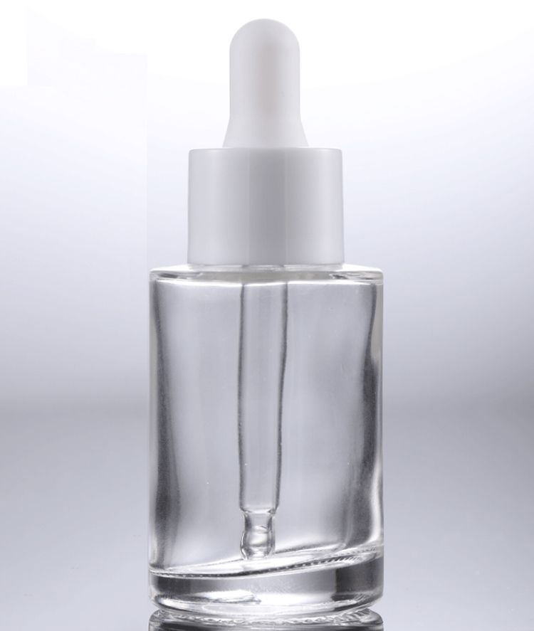 30 ml einer klaren Flasche + White Cap