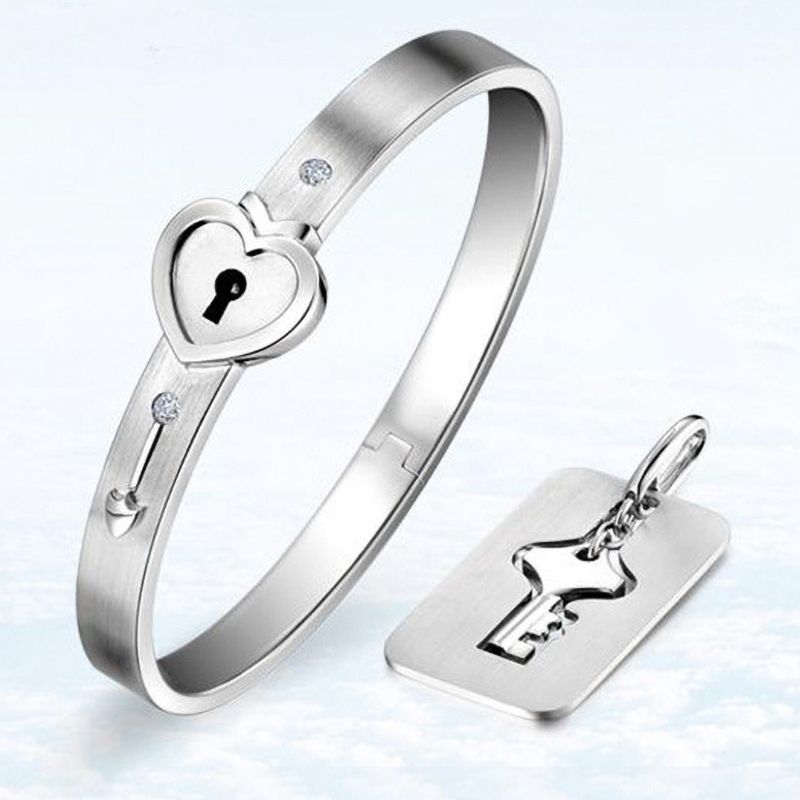 love lock bracelet couple