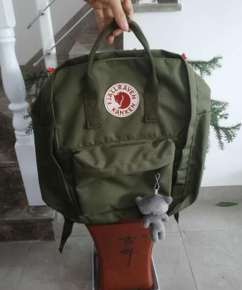 Compre Auténtica Mujer Fjallraven Kanken Army Green Mochila Versátil Para  Exteriores Bolsas De Estudiantes De La Escuela Real A La Venta A 15,42 €  Del Wzshoestore | Es.Dhgate.Com