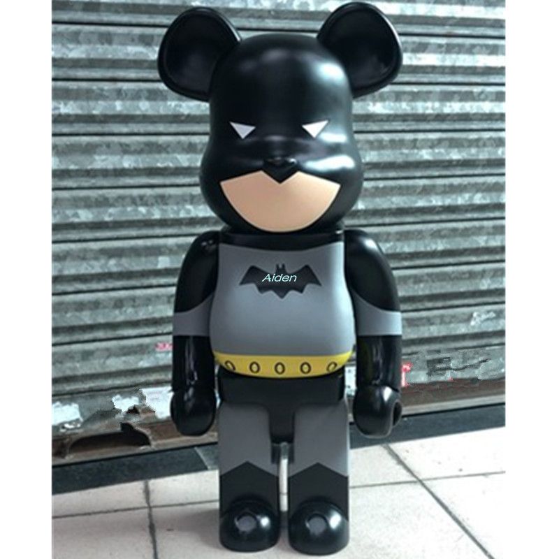 28 Inch Bearbrick BB 1000% Batman 