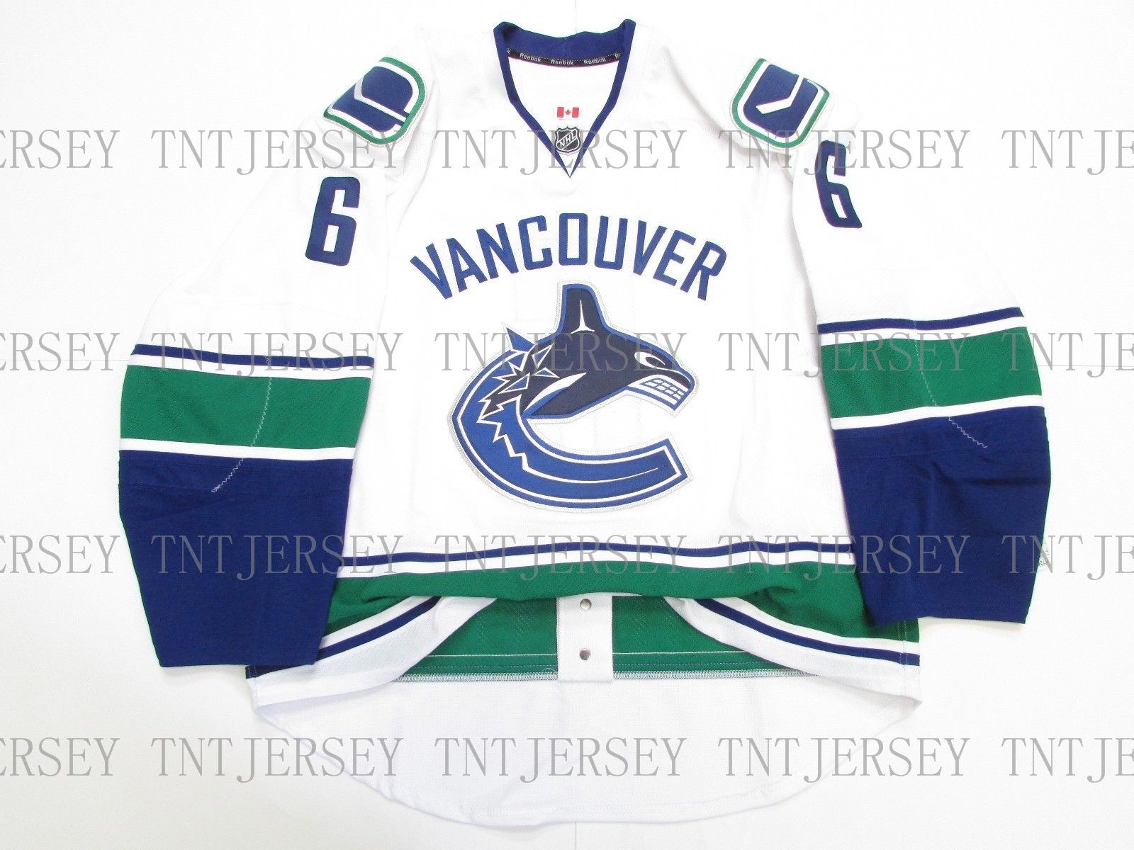 canucks away jersey