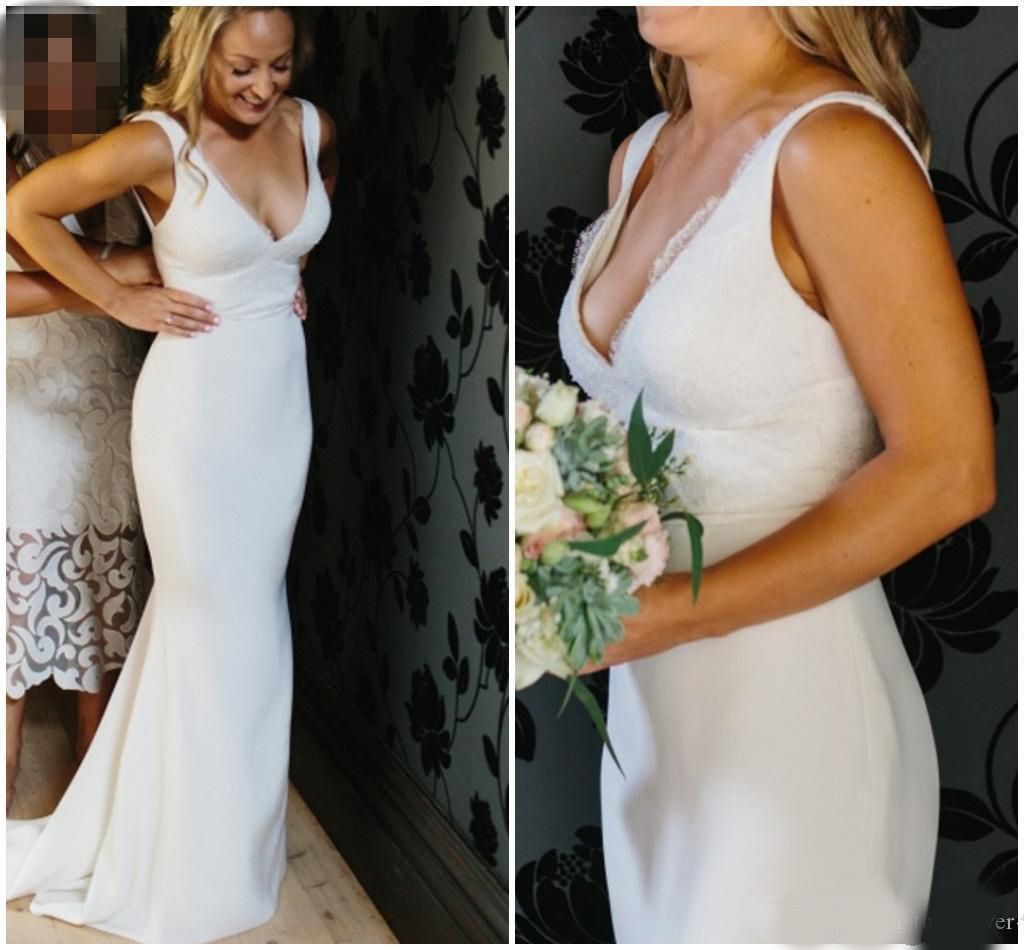 Vestido De Noiva Simples Cheap Satin Lace Sereia Vestidos De Casamento Liso Simples Mergulhando Profundo Decote Em V Império Cintura Backless Vestidos De Noiva Branco Praia Outono Vestidos De Noivas Simples De