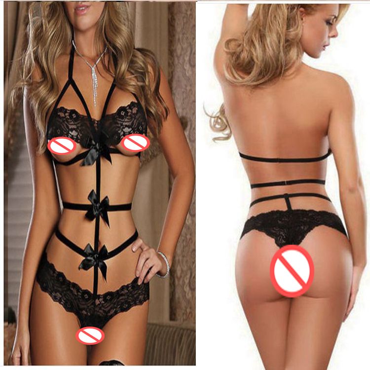 Sexy mujer bailando en ropa interior en Cámara lenta. Piernas de mujer de  primer plano. por stockbusters en Envato Elements