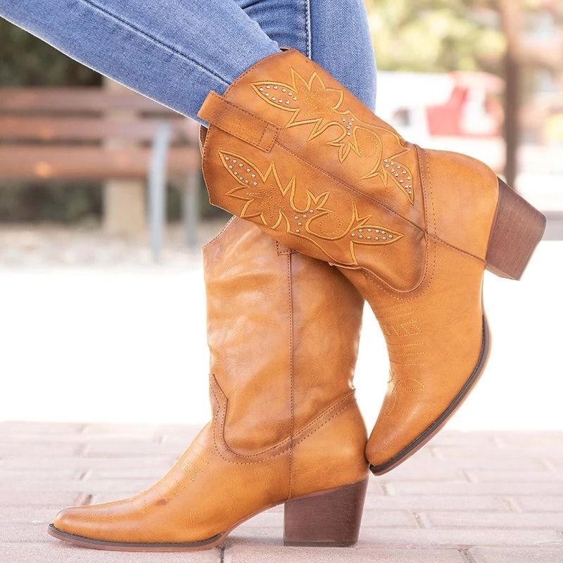 low heel cowgirl boots