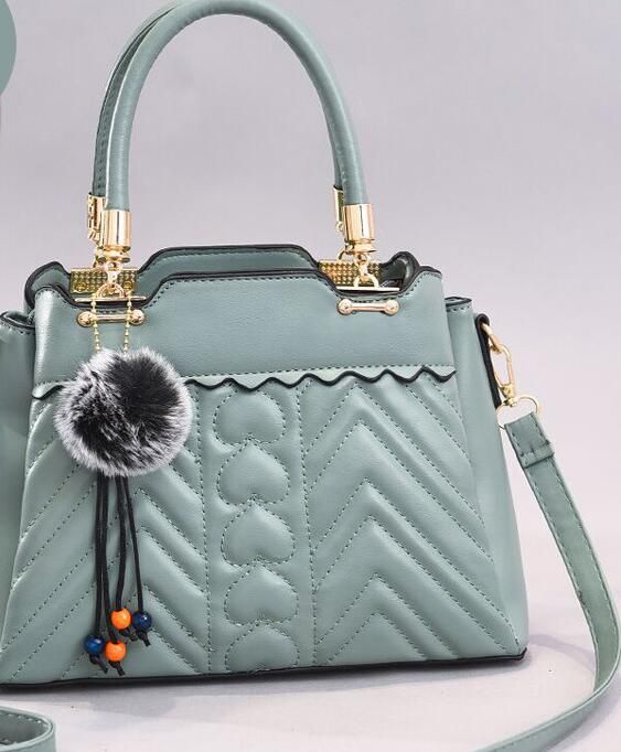 Compra 2022 Tendencia De Moda Bolsa De Estilos Europeos Y Americanos  Comercio Exterior Caliente Otoño Nueva Forma Sencilla Belleza Salvaje De  Gran Capacidad Del Hombro 112307 Barato | Entrega Rápida Y Calidad |  Es.Dhgate