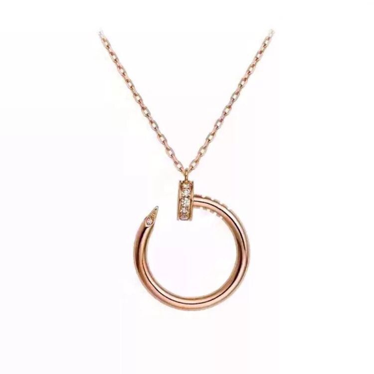 juste un clou pendant