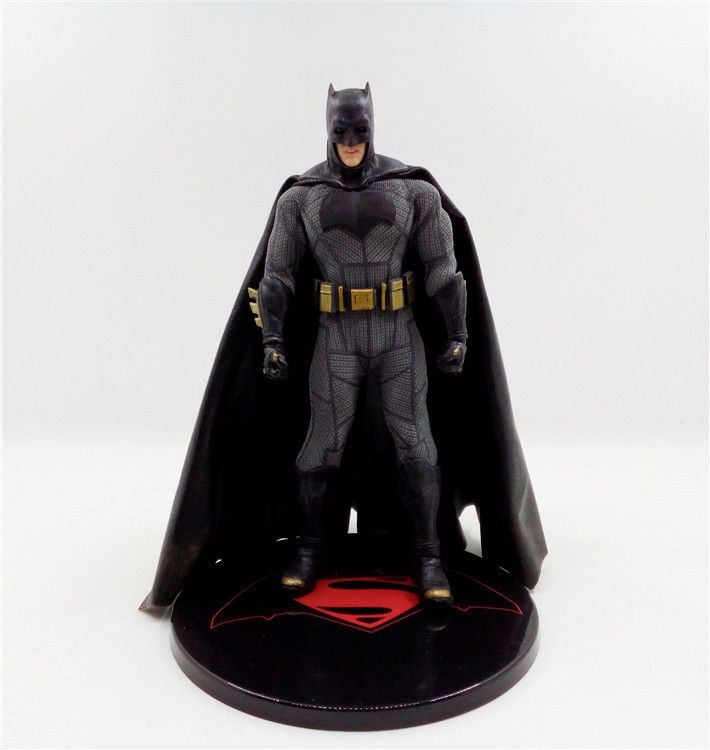 mezco one 12 batman v superman