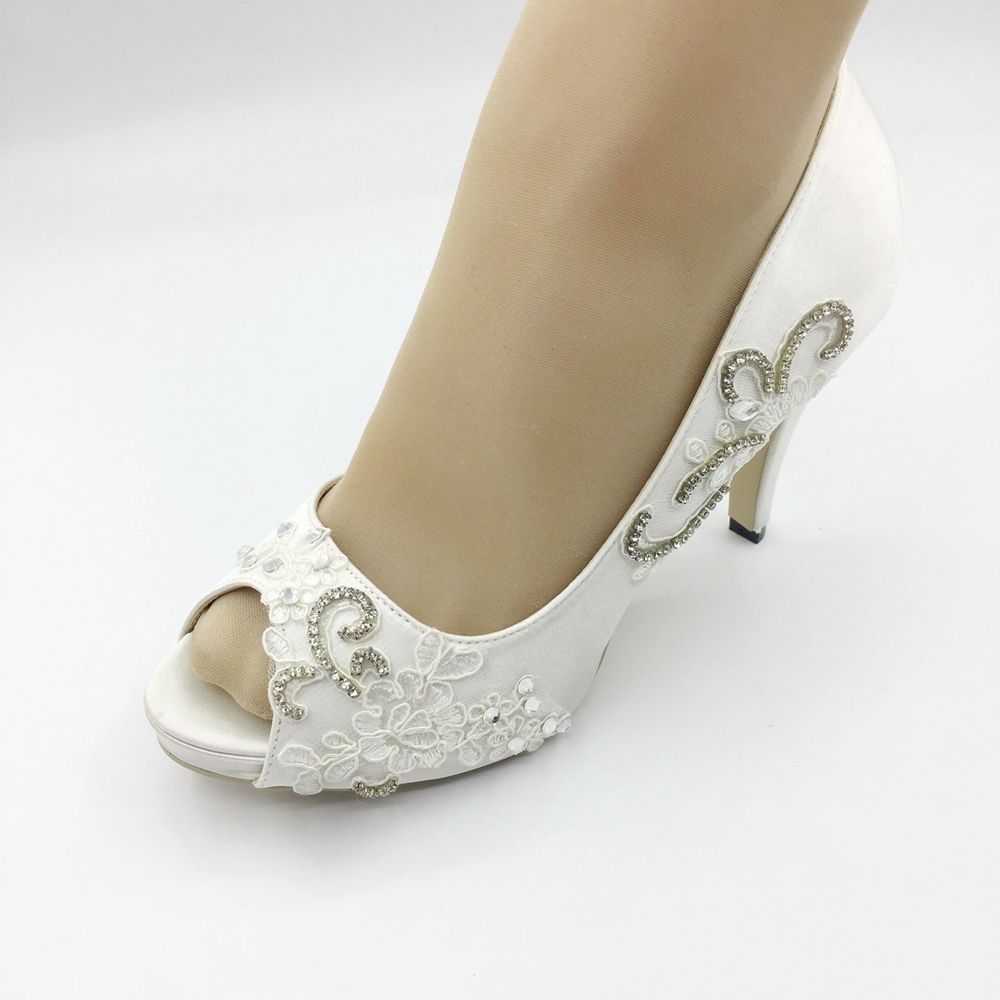scarpe in pizzo