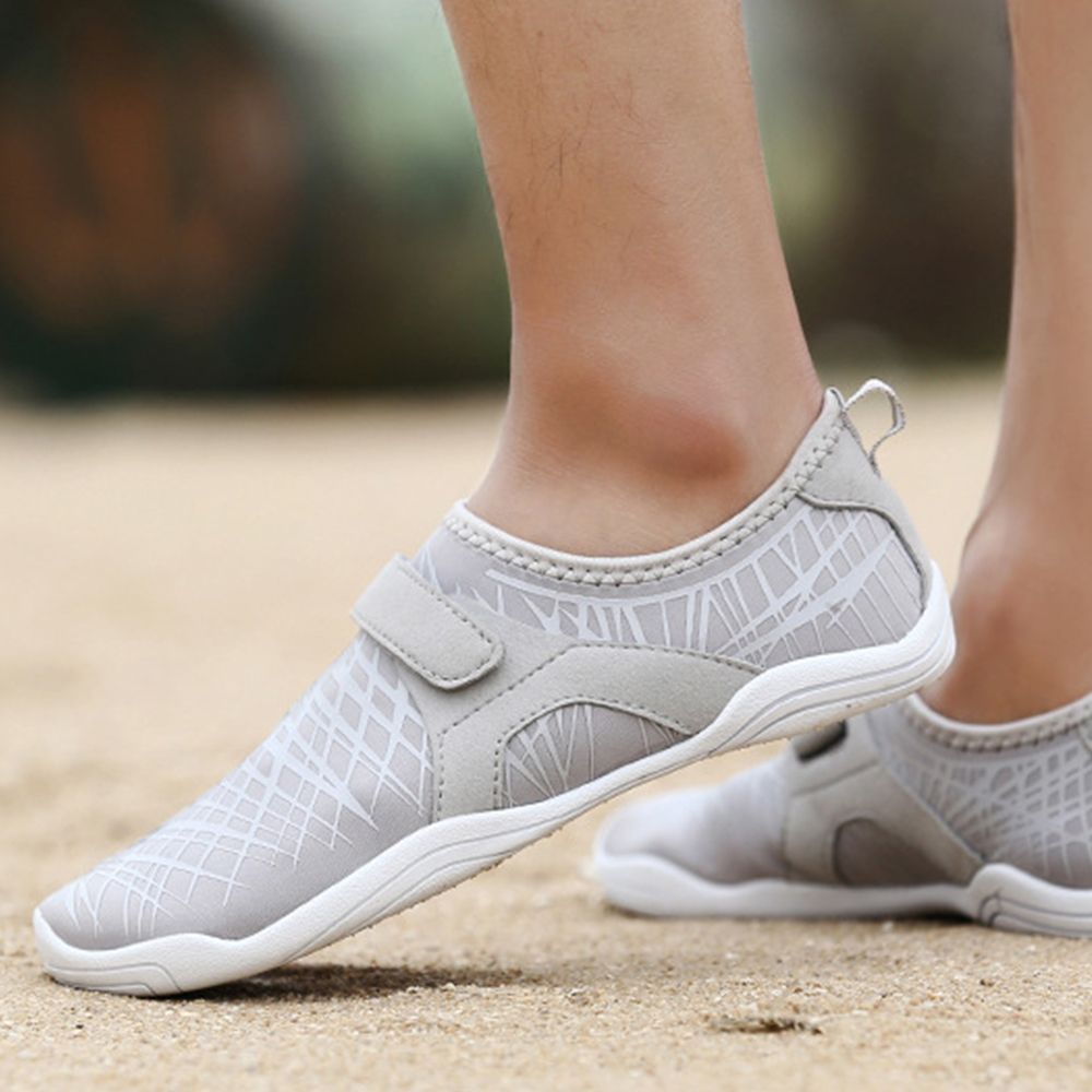 shoes to wear in swimming pool