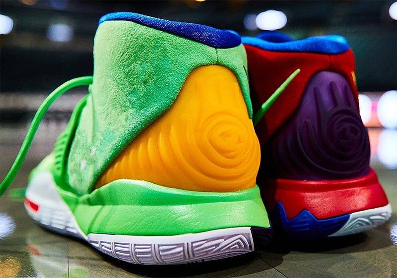 mismatch basketball shoes