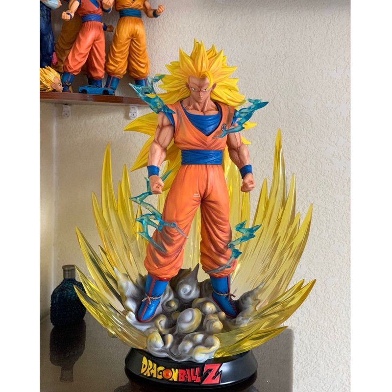 Giant Goku Statue Dragon Ball Z Super Saiyan Goku Statue