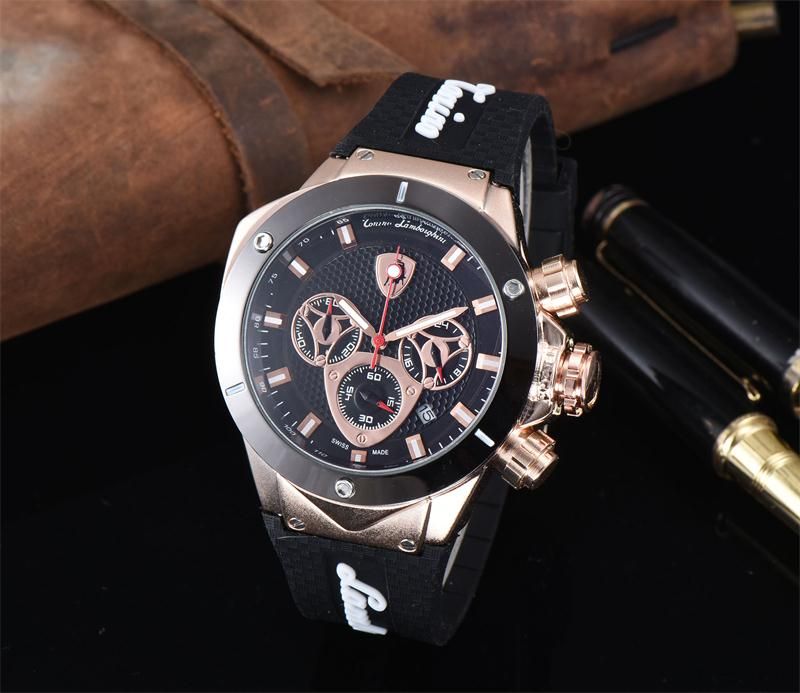 tag quartz chronograph