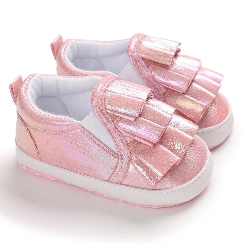 infant girl first walking shoes