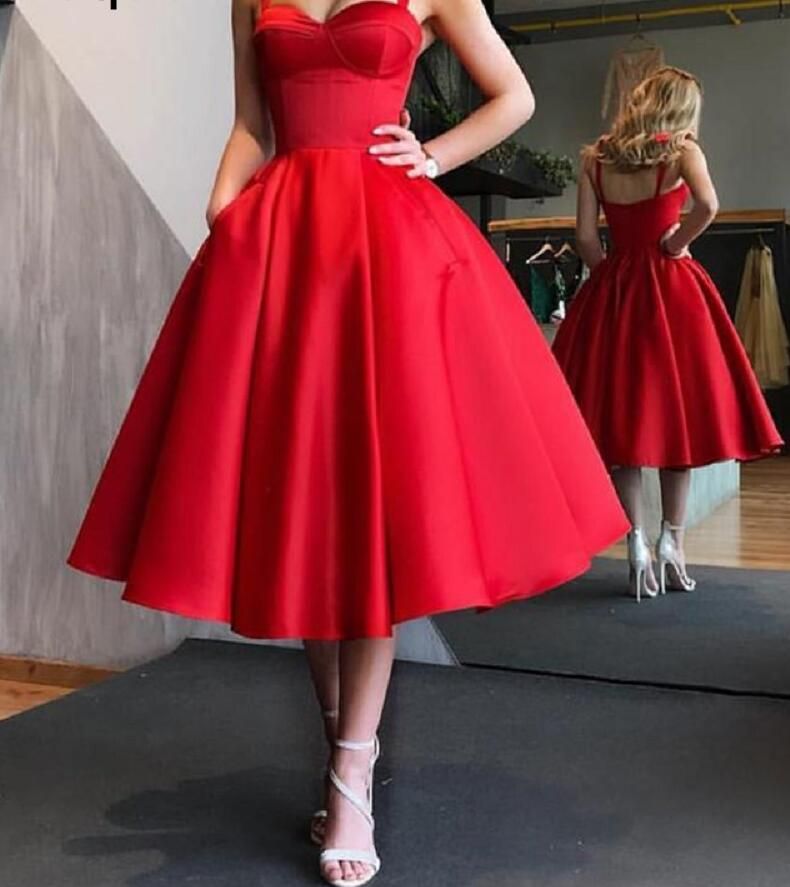 Rojo Vestidos de Satén Vestido de fiesta Longitud de la rodilla Una