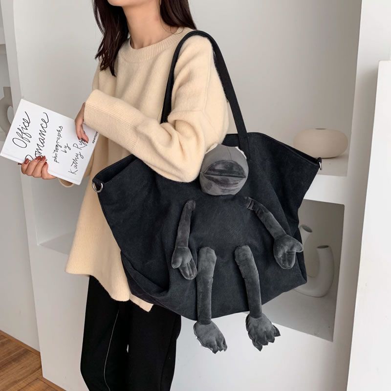 european shoulder bag