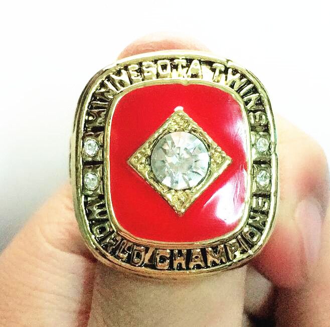 1991 Twins ring