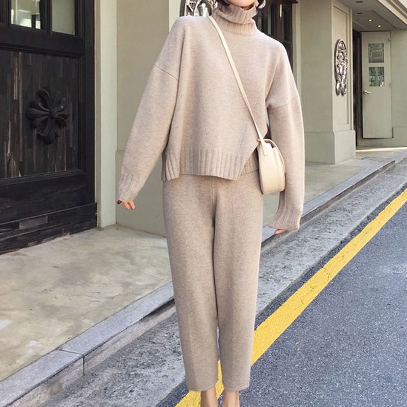 knit sweatsuit