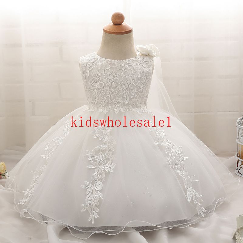 La niña de vestido de ropa recién vestidos de baile de la princesa 1 Año chica La niña de vestido de ropa recién vestidos de baile de la princesa 1 Año chica