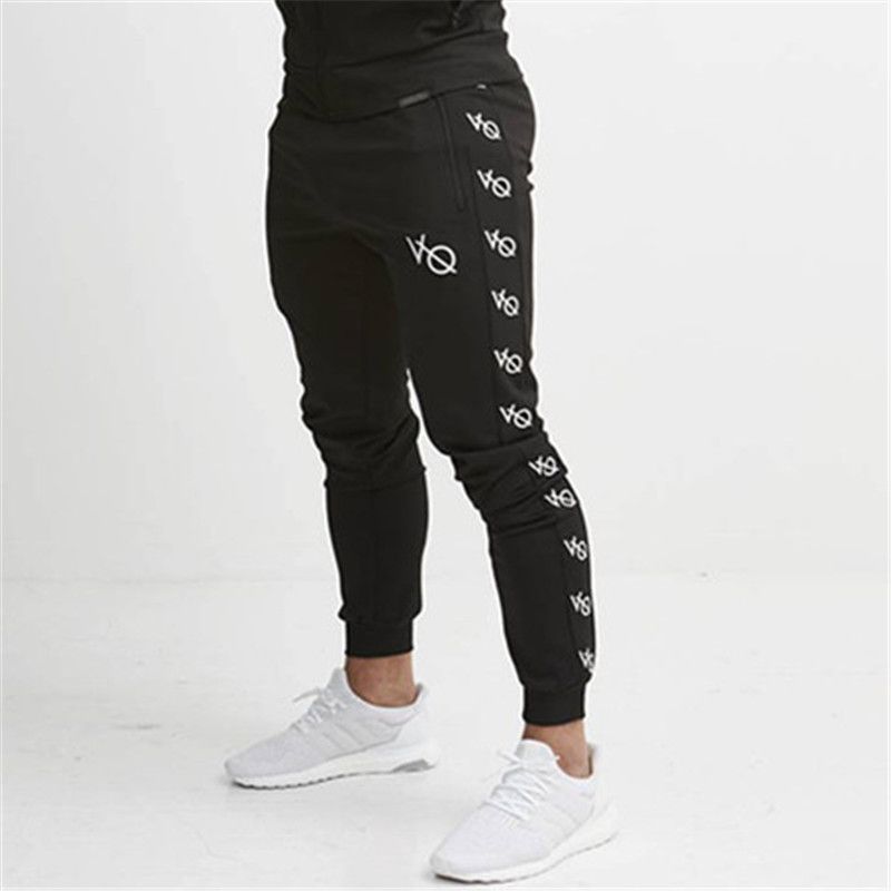 Großhandel Männer Slim Fit Gym Outfits Laufen Bleistift Jogger Schwarz Reißverschluss Hoodies Aktive Kleidung 2 STÜCKE Von Vogueapparel, $79.13 Auf Großhandel Männer Slim Fit Gym Outfits Laufen Bleistift Jogger Schwarz Reißverschluss Hoodies Aktive Kleidung 2 STÜCKE Von Vogueapparel, $79.13 Auf