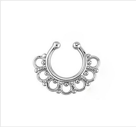 Par Fake piercing hoz aretes eliminar cuerno Plug f052