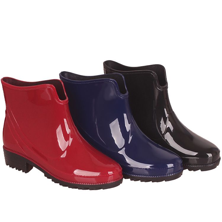 trendy rubber boots