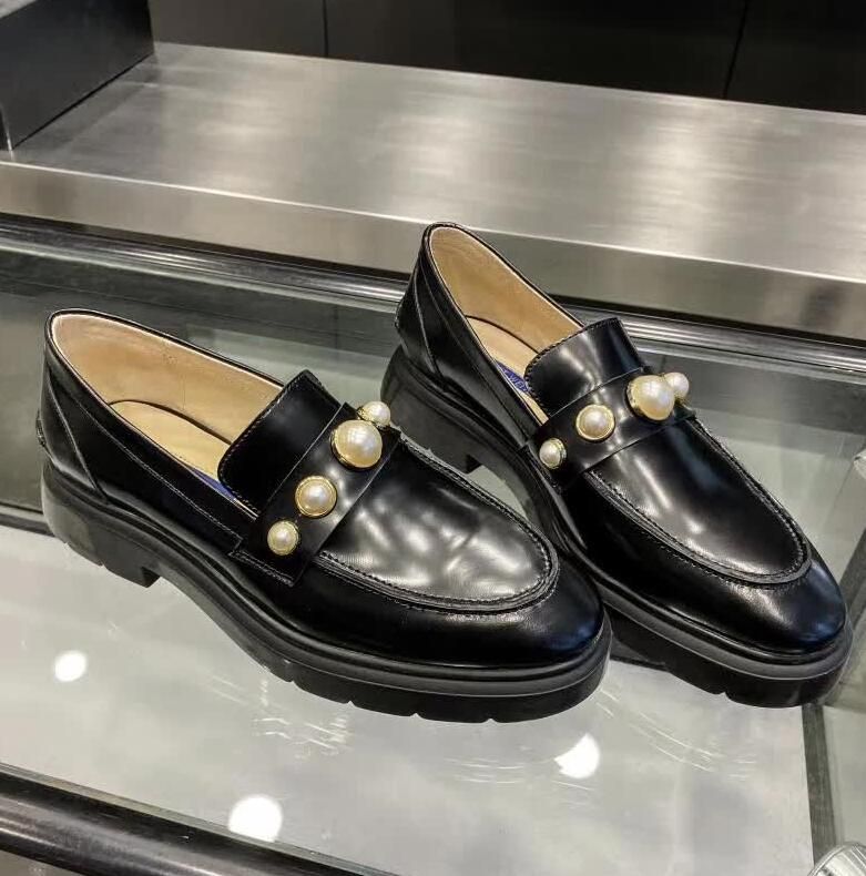 SALVATORE FERRAGAMO - Mocassim couro preto - Brechó Agora é Meu!
