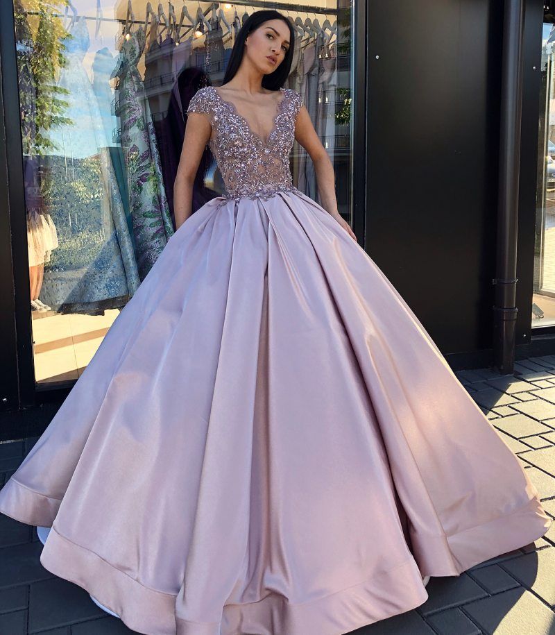 Lace Ball Gown Prom Dresses V Neck Beaded Evening Gowns Floor