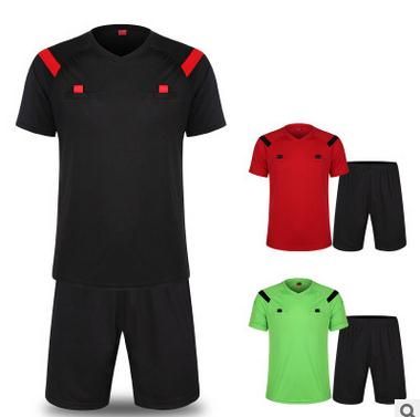 conjunto de roupa de futebol