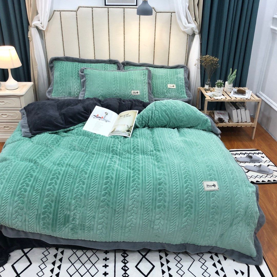 Most Popular Warm Cable Velvet Home Textile Soft Solid Color Ab