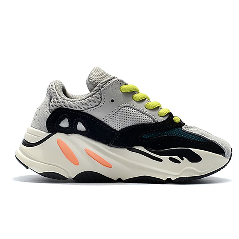 adidas yeezy 700 punta colorata