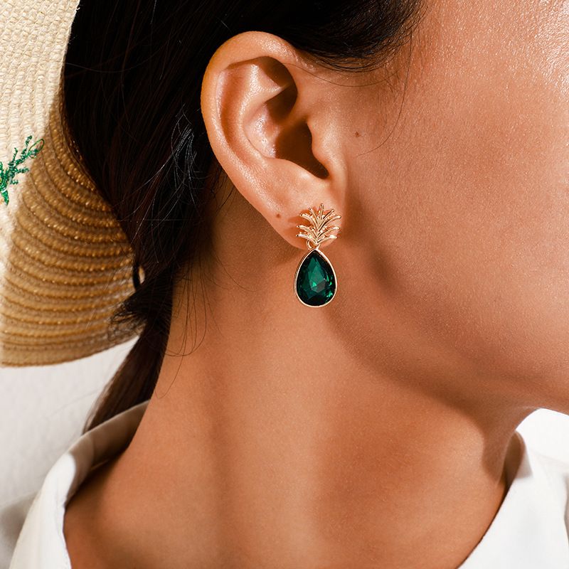 Diseño único Pendientes pequeños Stud para EUROPEO Y AMERICAN MODA TEMPERAMENTO VERDE PIEZA PIEZA PIEZA