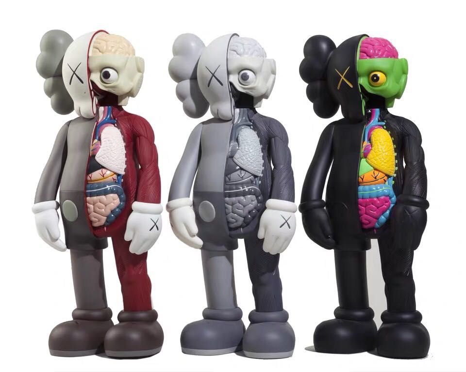 harga patung kaws original